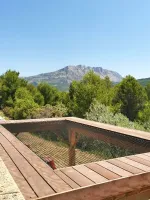 prive-le-tholonet-18