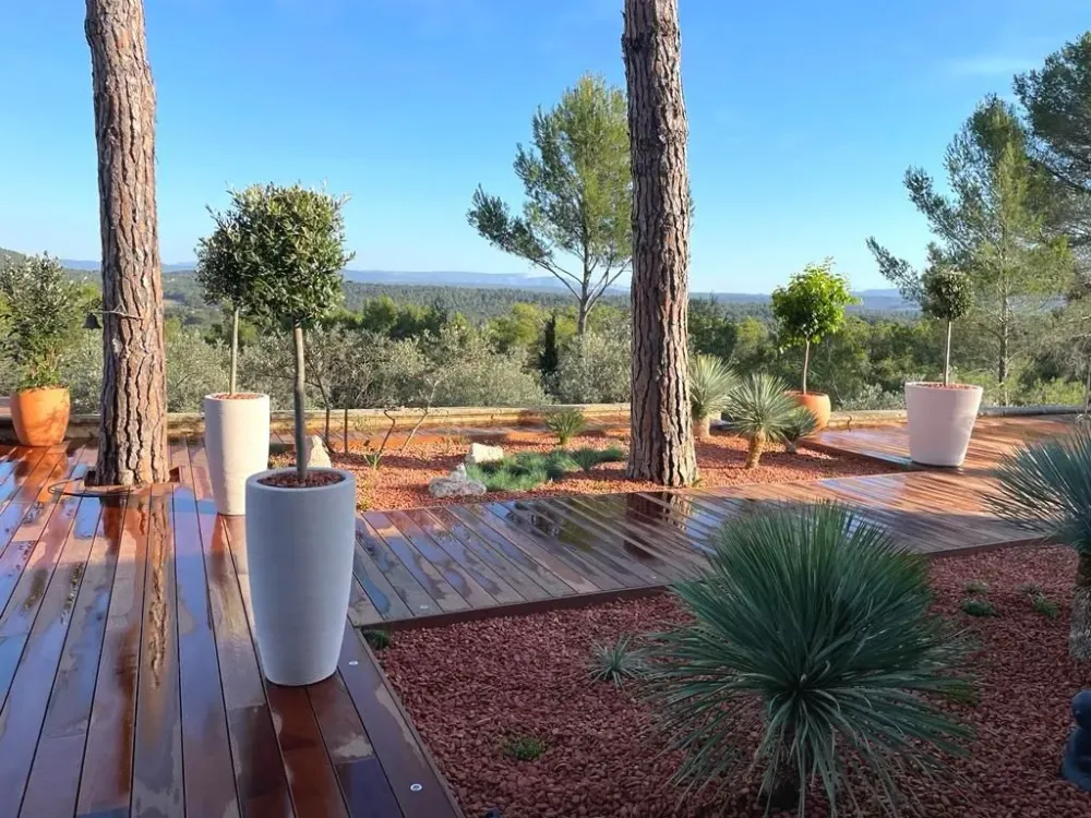 prive-le-tholonet-24