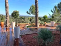 prive-le-tholonet-24