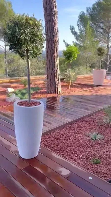 prive-le-tholonet-33